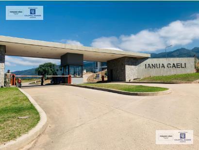 Terreno · 821m²
