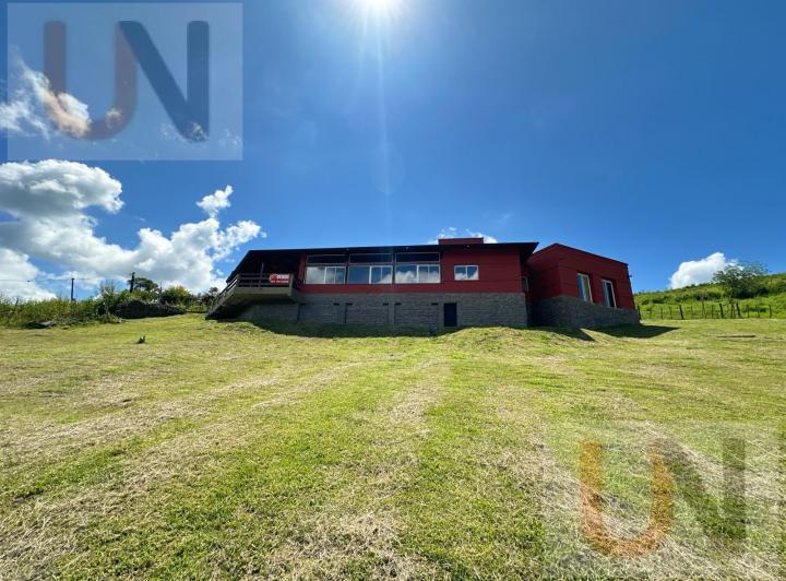 Casa · 3100m² · 3 Ambientes · 2 Cocheras