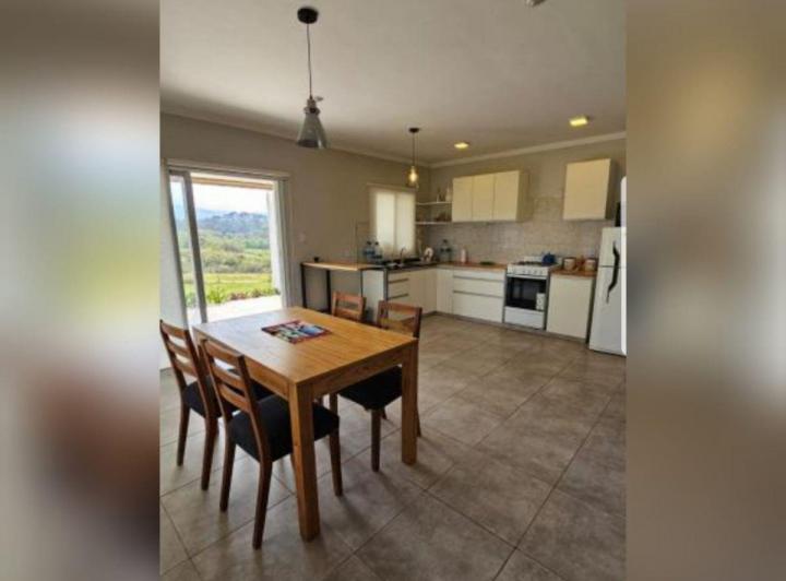 Casa · 205m² · 5 Ambientes · 1 Cochera