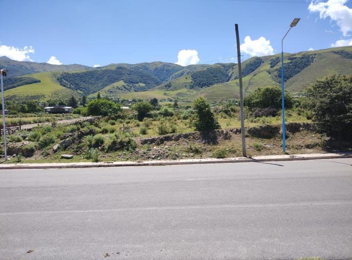 Terreno · 1900m²