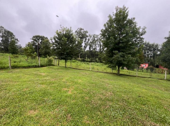 Terreno · 843m²