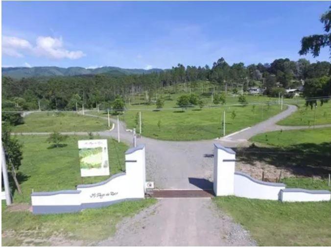 Terreno · 902m²