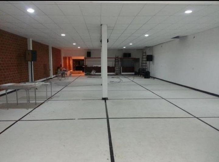 Local comercial · 165m²