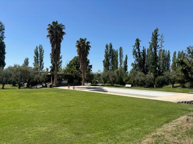 Casa · 350m² · 12 Ambientes · 4 Cocheras