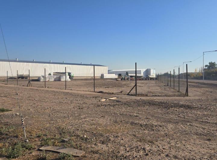 Terreno · 3872m²