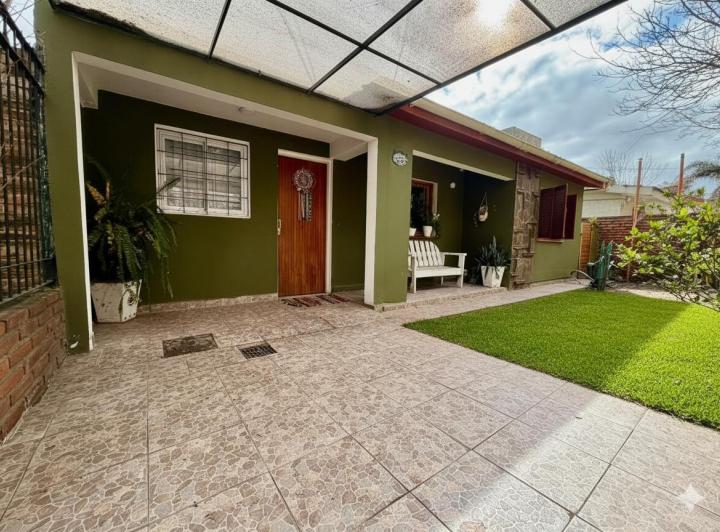 Casa · 51m² · 4 Ambientes · 1 Cochera