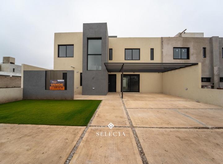Casa · 192m² · 6 Ambientes · 2 Cocheras