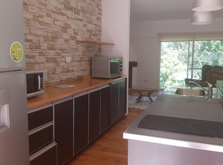 Casa · 185m² · 4 Ambientes · 2 Cocheras