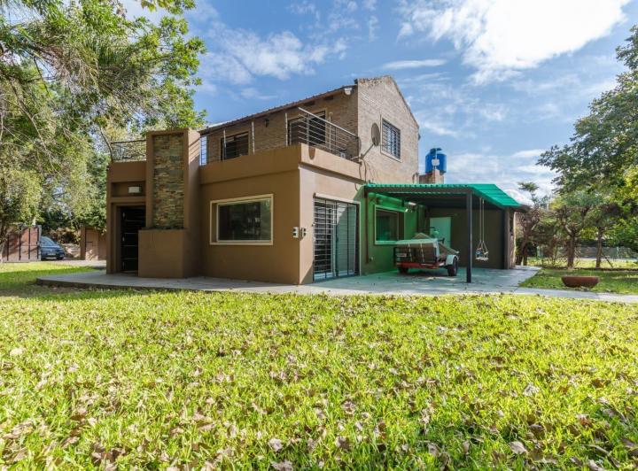 Casa · 311m² · 4 Ambientes · 1 Cochera