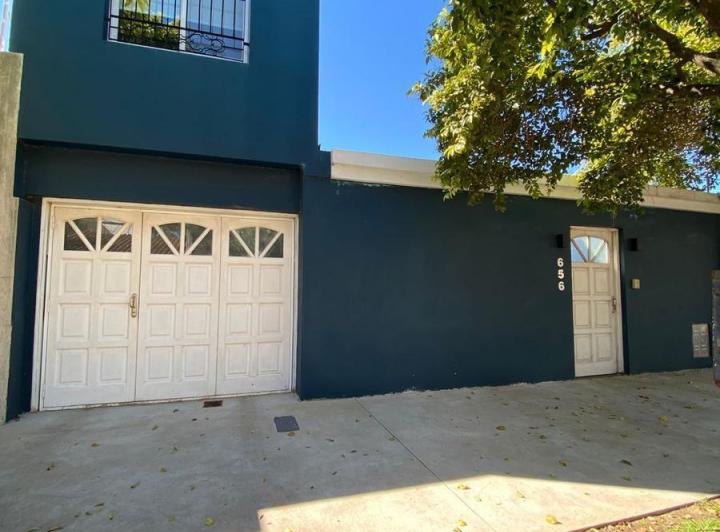 Casa · 182m² · 6 Ambientes · 1 Cochera