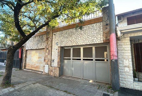 Casa · 158m² · 5 Ambientes · 1 Cochera