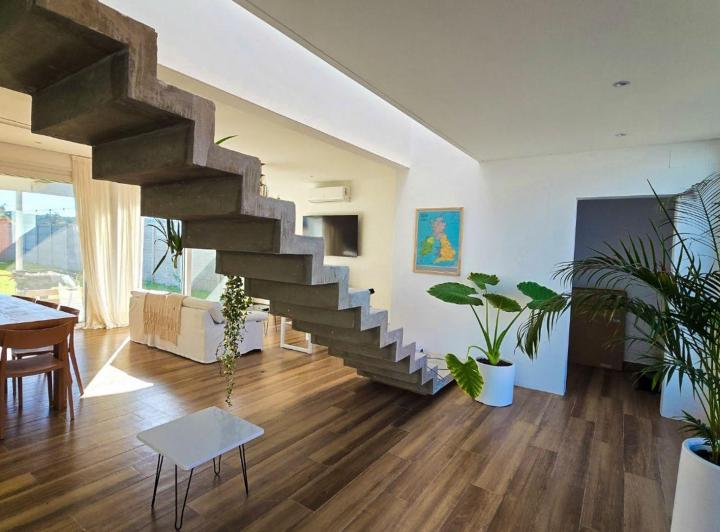 Casa · 135m² · 3 Ambientes · 2 Cocheras