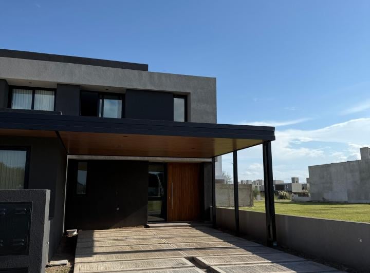 PH · 180m² · 4 Ambientes · 2 Cocheras