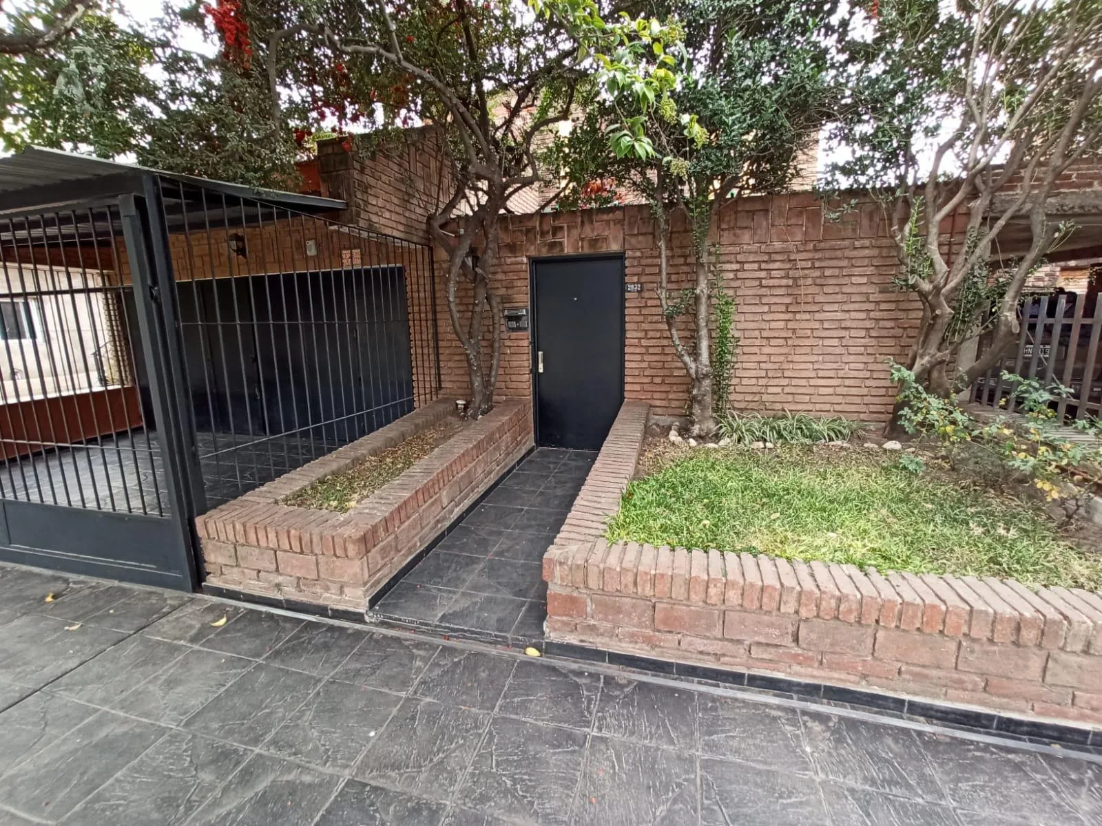 JULIAN AGUIRRE 2800- B SAN RAFAEL! - COCHERA