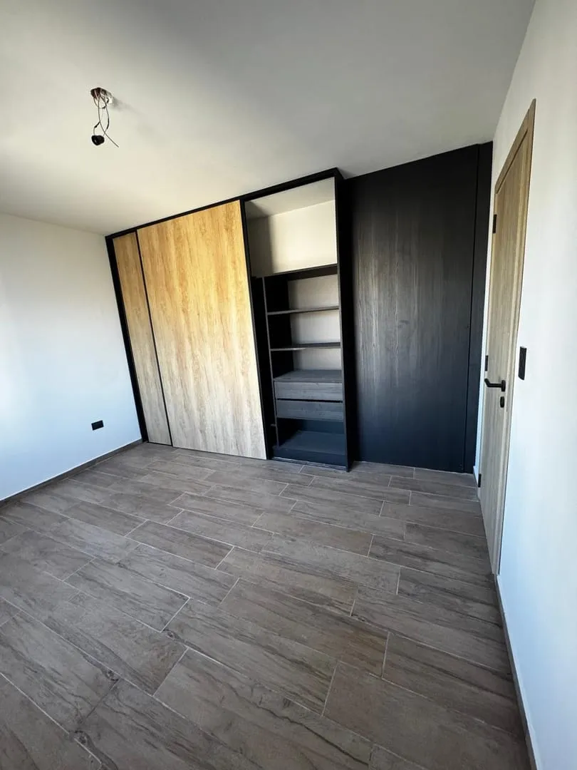 DUPLEX EN VENTA -  DOS DORMITORIOS - QUEBRADAS DE MANANTIALES - RJ