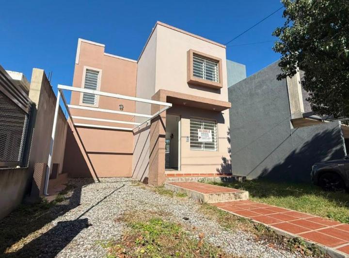 Casa · 95m² · 5 Ambientes · 1 Cochera