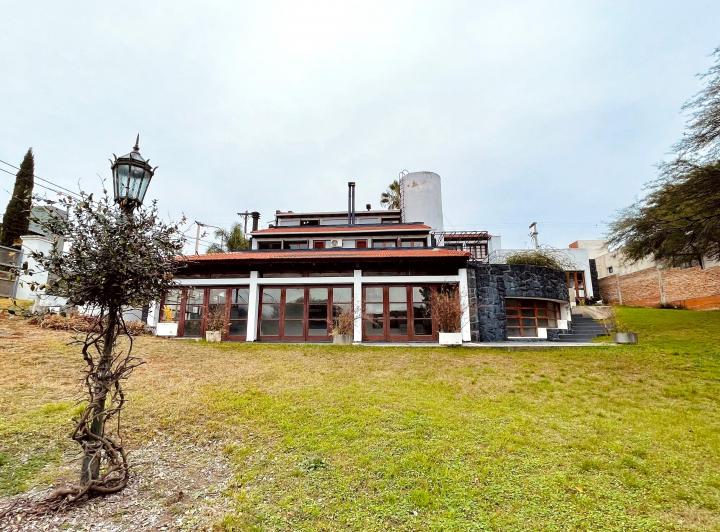 Casa · 600m² · 1 Ambiente · 1 Cochera