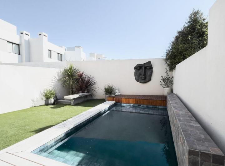 Casa · 180m² · 5 Ambientes