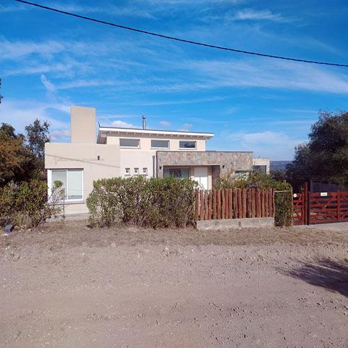 Casa · 144m² · 2 Dormitorios