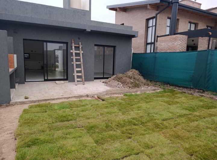 Casa · 72m² · 3 Ambientes · 1 Cochera