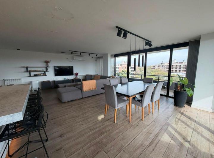 Departamento · 175m² · 1 Ambiente · 1 Cochera