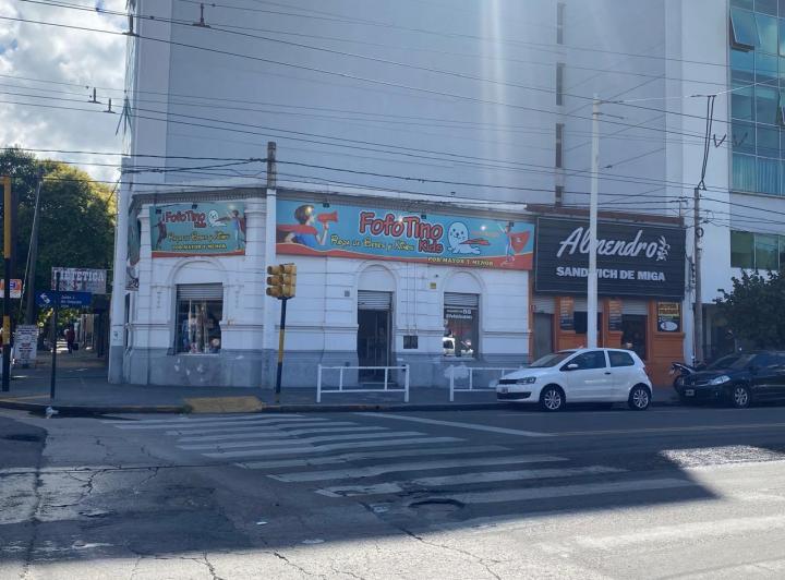 Local comercial · 170m²
