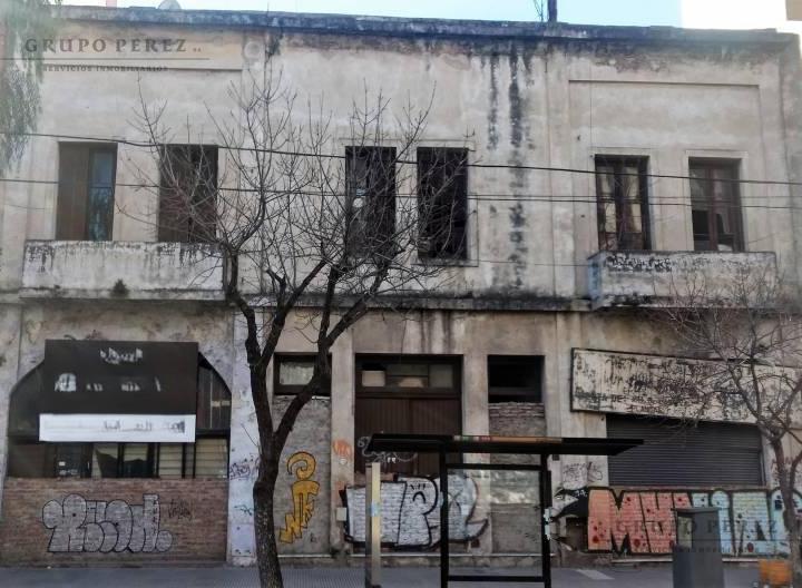 Terreno · 915m²