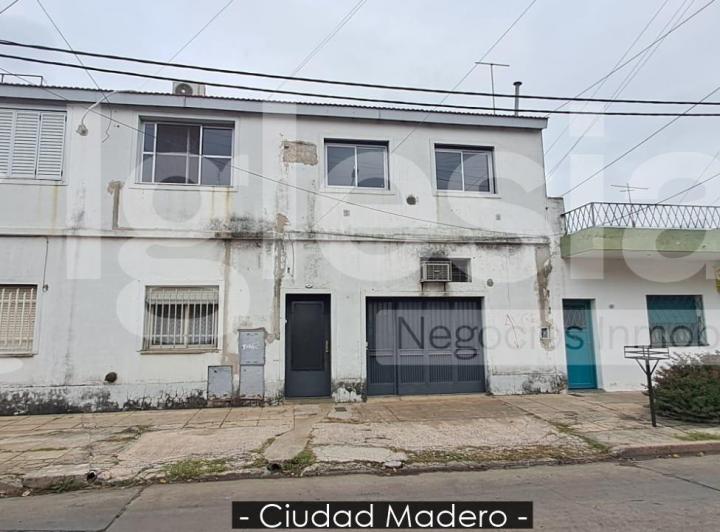 PH · 200m² · 5 Ambientes · 1 Cochera