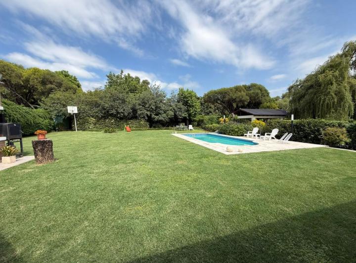 Casa · 434m² · 3 Ambientes