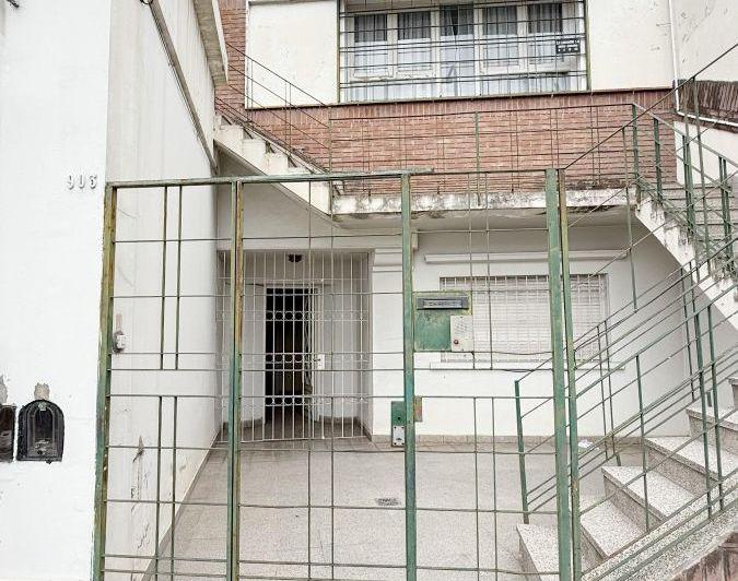 Casa · 275m² · 10 Ambientes · 1 Cochera