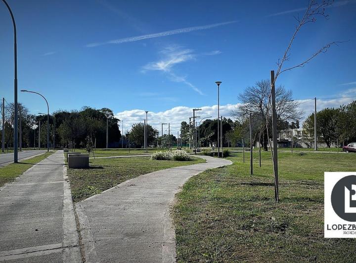 Terreno · 255m²