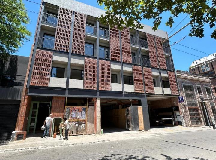 Local comercial · 250m²