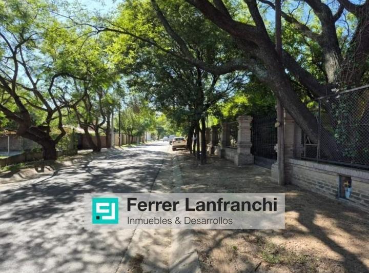 Terreno · 3300m²