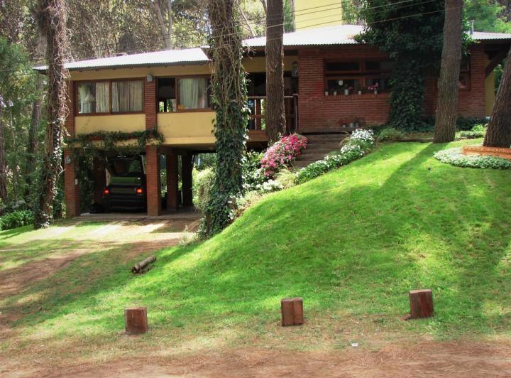 Casa · 170m² · 5 Ambientes · 2 Cocheras