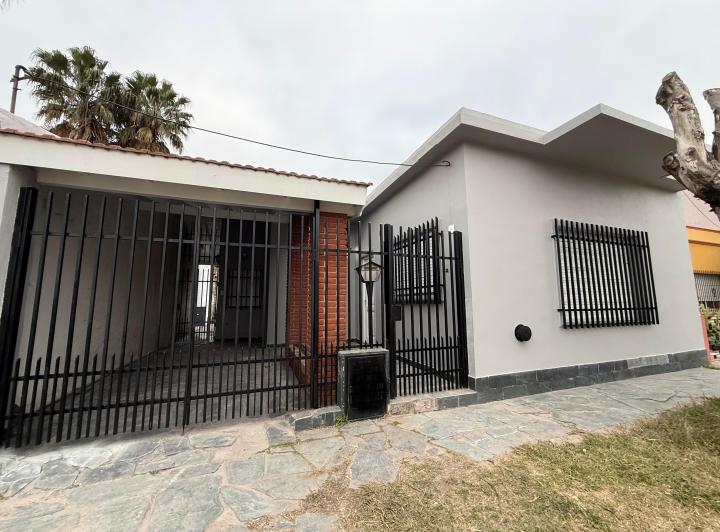 Casa · 170m² · 4 Ambientes · 1 Cochera