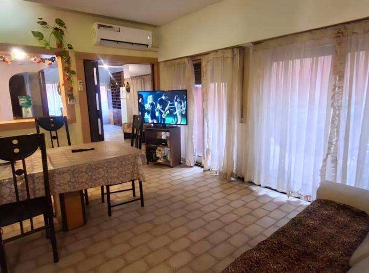 Casa · 330m² · 7 Ambientes · 2 Cocheras