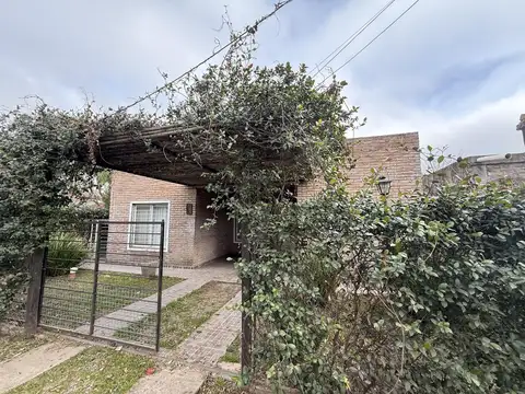 Casa en Alquiler en Roldan, San Lorenzo