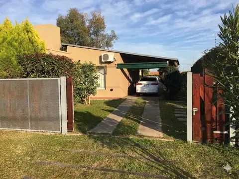 Casa en Venta en Punta Chacra, Roldan