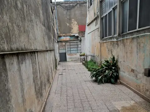 Galpón en Venta en Parque Chacabuco, CABA
