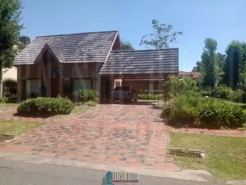 Casa en Venta en Club El Carmen, Countries y Barrios Cerrados en Berazategui