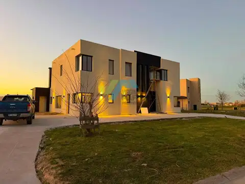 Casa en Venta en San Sebastian, Countries y Barrios Cerrados en Escobar