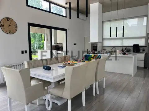 Casa en Venta en El Casco De Moreno, Countries y Barrios Cerrados en Moreno