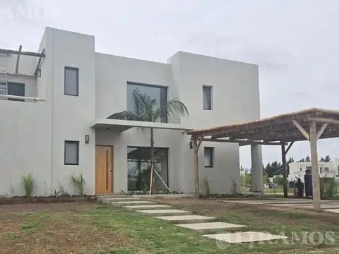 Casa en Venta en Barrio el Cazador, Partido de Escobar