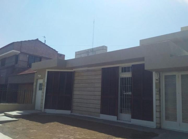 Casa · 400m² · 10 Ambientes · 3 Cocheras