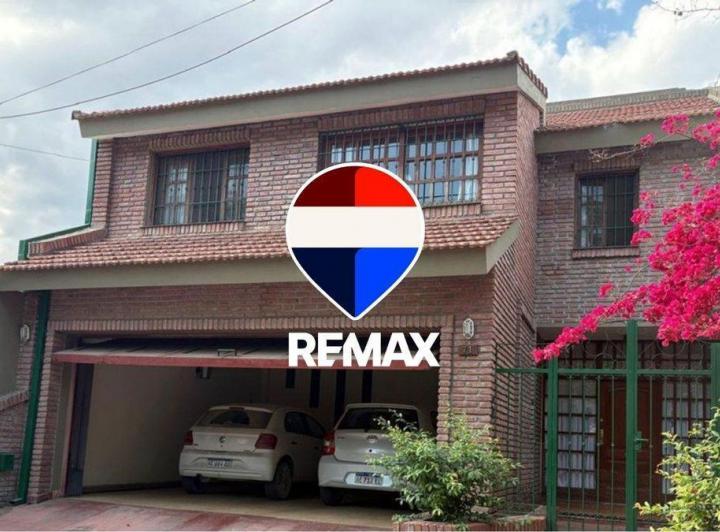 Casa · 365m² · 6 Ambientes · 2 Cocheras