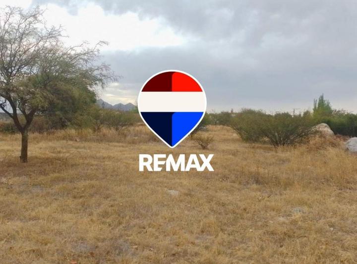 Terreno · 858m²