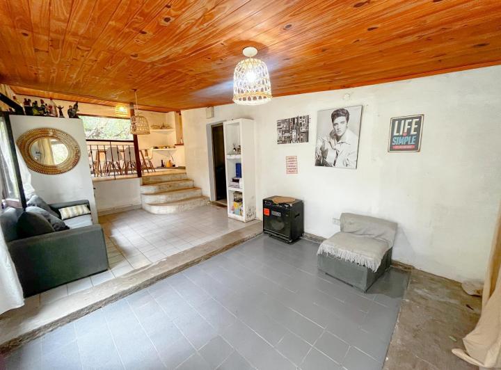 Casa · 2242m² · 4 Ambientes · 1 Cochera