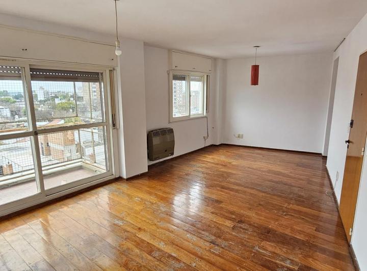 Departamento · 76m² · 5 Ambientes · 1 Cochera