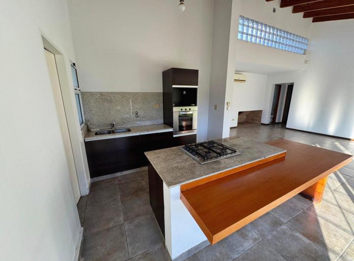 Casa · 100m² · 4 Ambientes