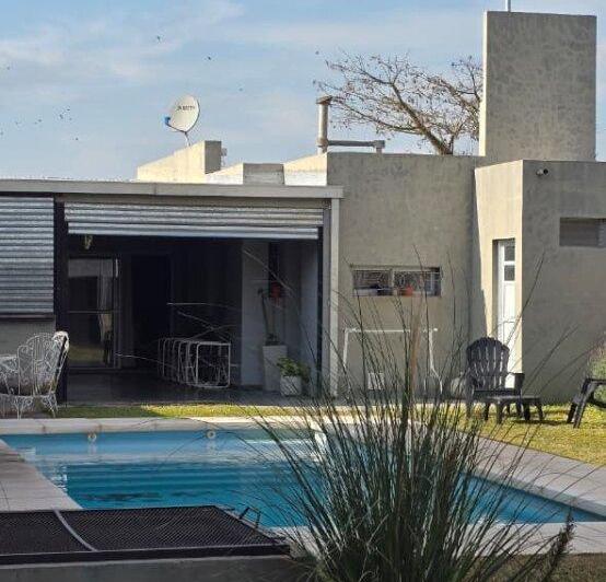Casa · 147m² · 6 Ambientes · 2 Cocheras